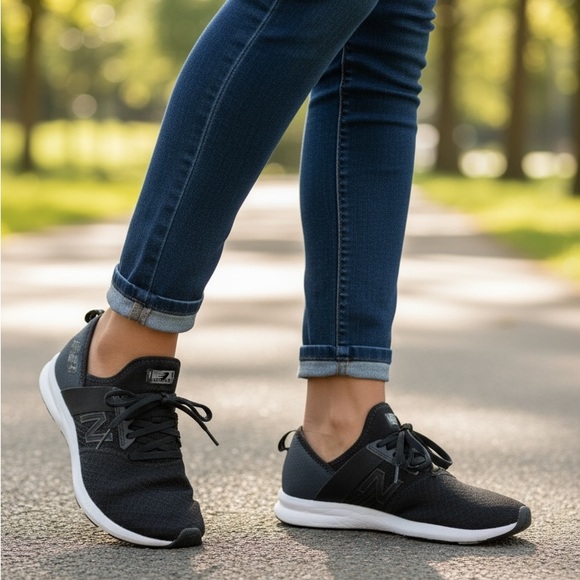 New Balance Charcoal and White Running Shoes - Picture 2 of 8